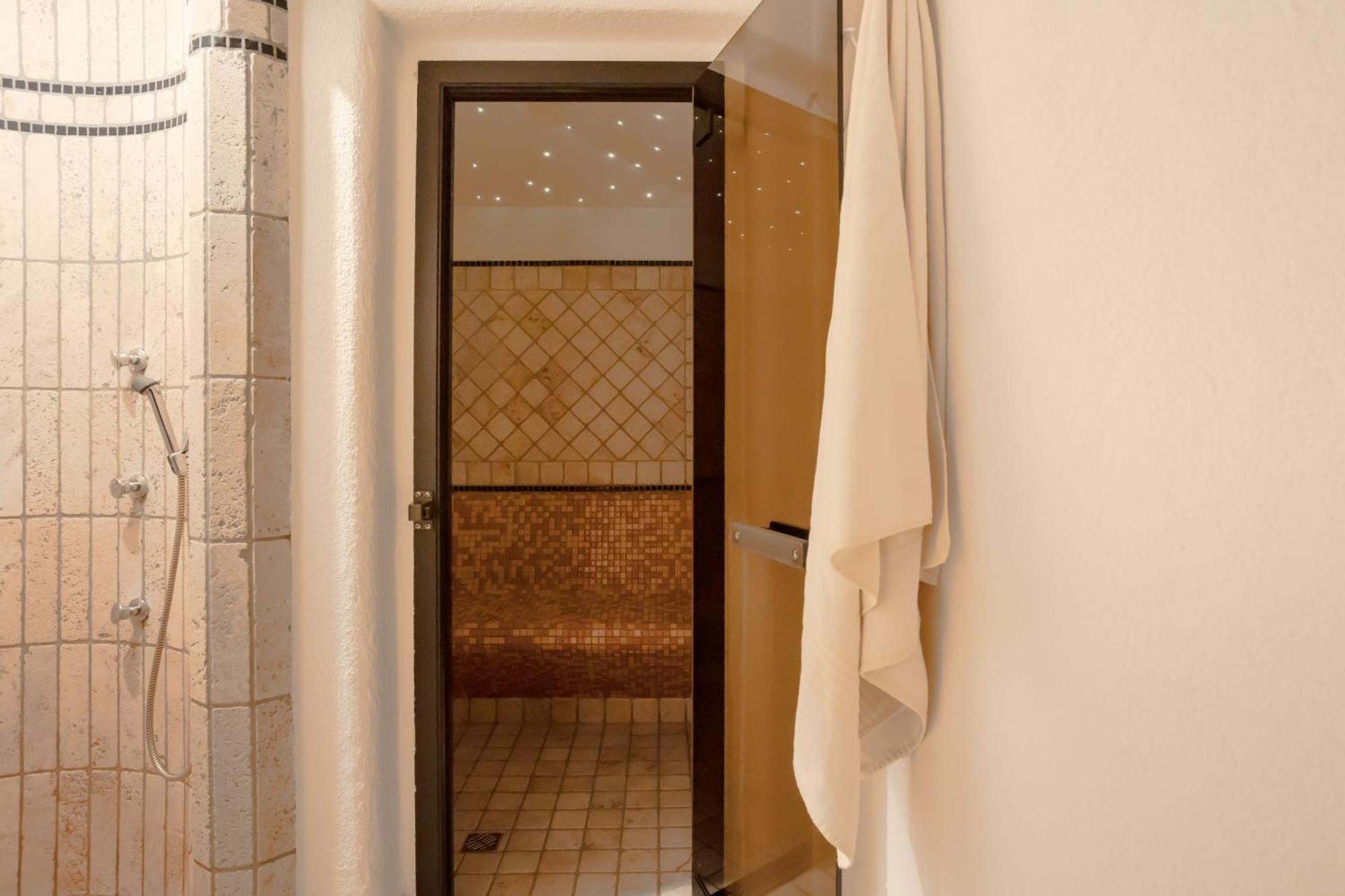 Double or Twin Room Mountain View